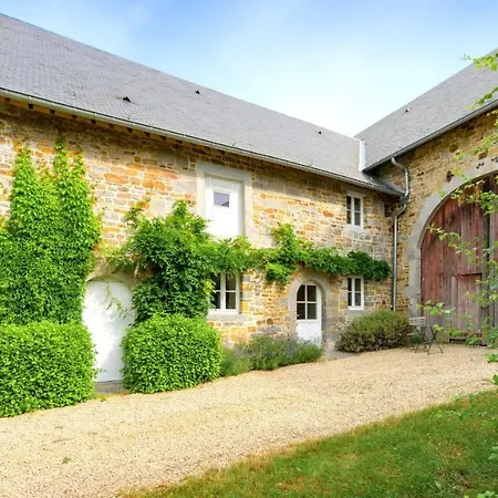 Le De Froidefontaine Holiday home *