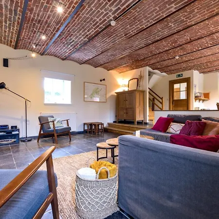 Le De Froidefontaine Holiday home *