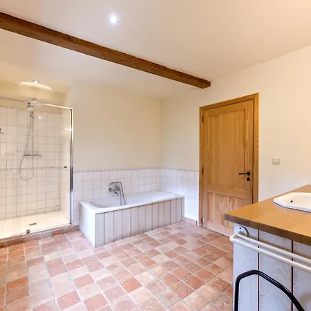 Le De Froidefontaine Holiday home *